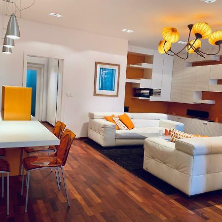 Luxury Apartment In The Center Of Prag Exterior foto