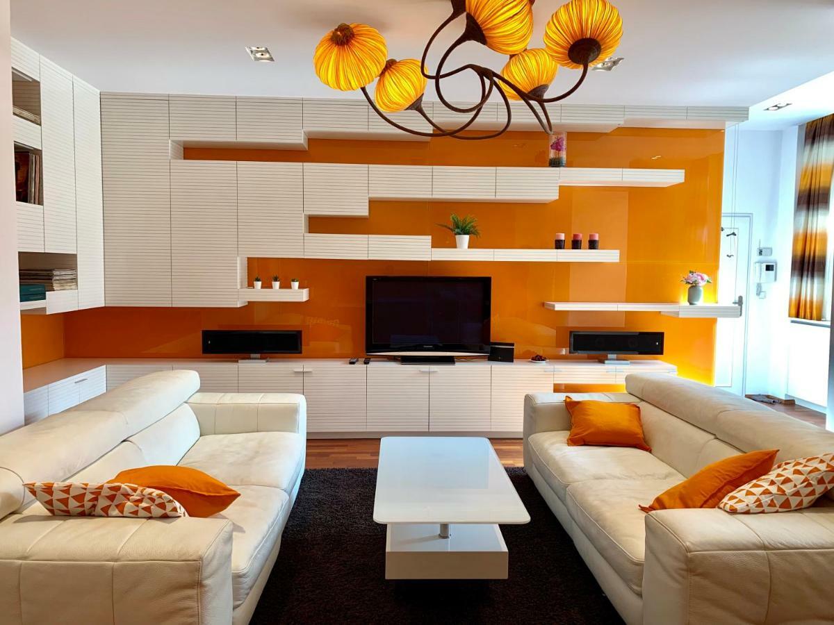 Luxury Apartment In The Center Of Prag Exterior foto