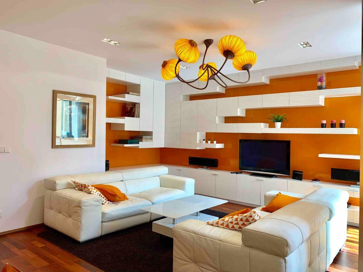 Luxury Apartment In The Center Of Prag Exterior foto