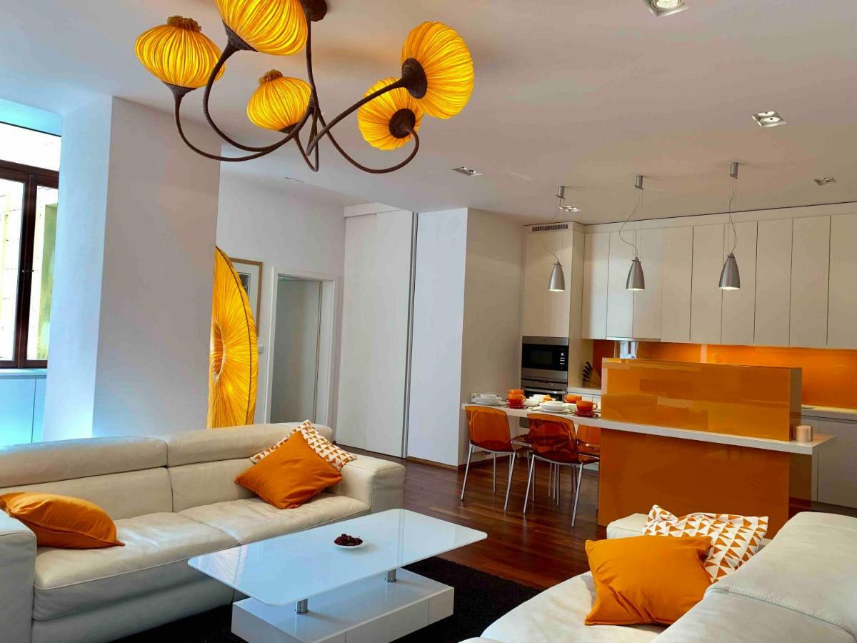 Luxury Apartment In The Center Of Prag Exterior foto