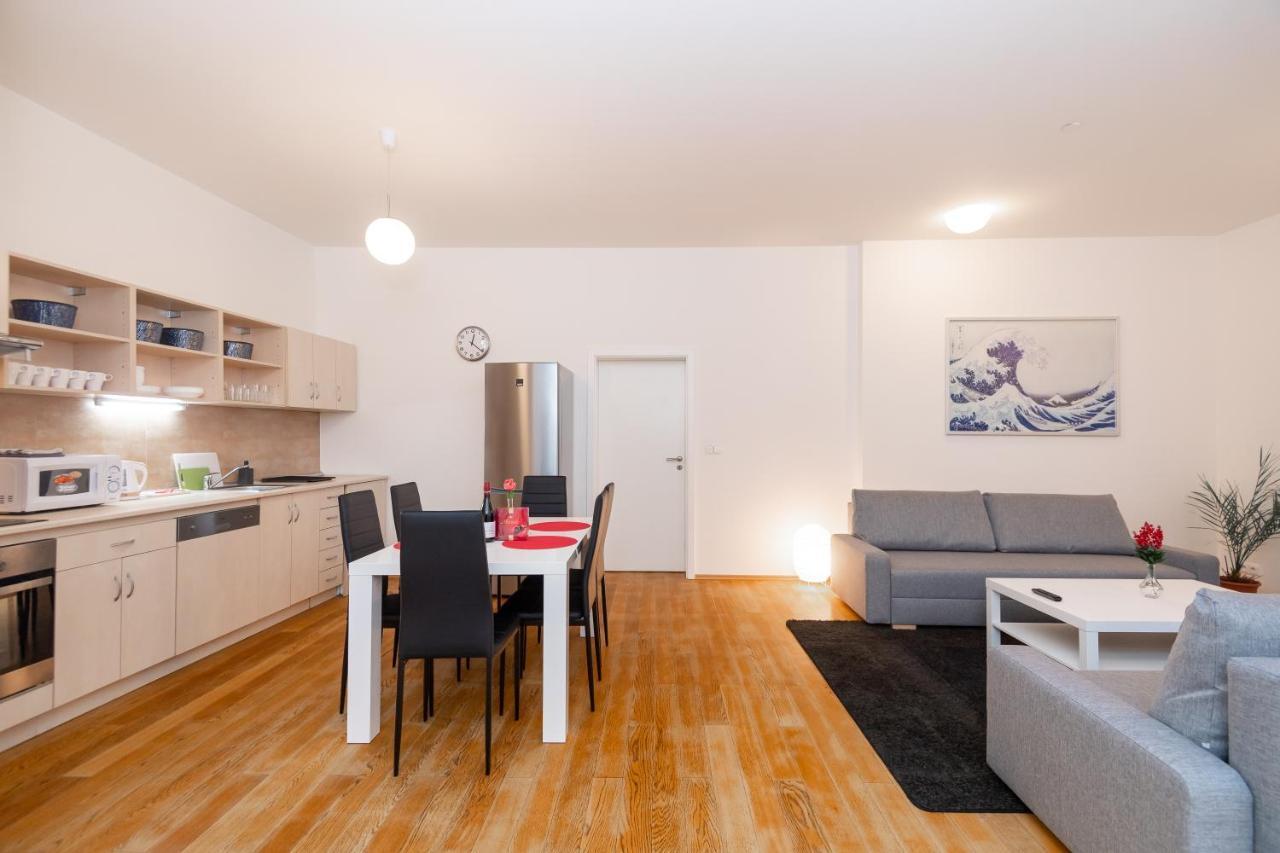 Luxury Apartment In The Center Of Prag Exterior foto