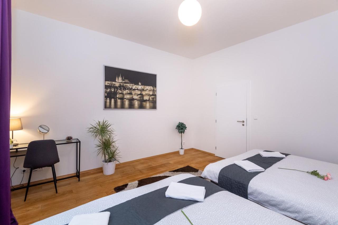 Luxury Apartment In The Center Of Prag Exterior foto