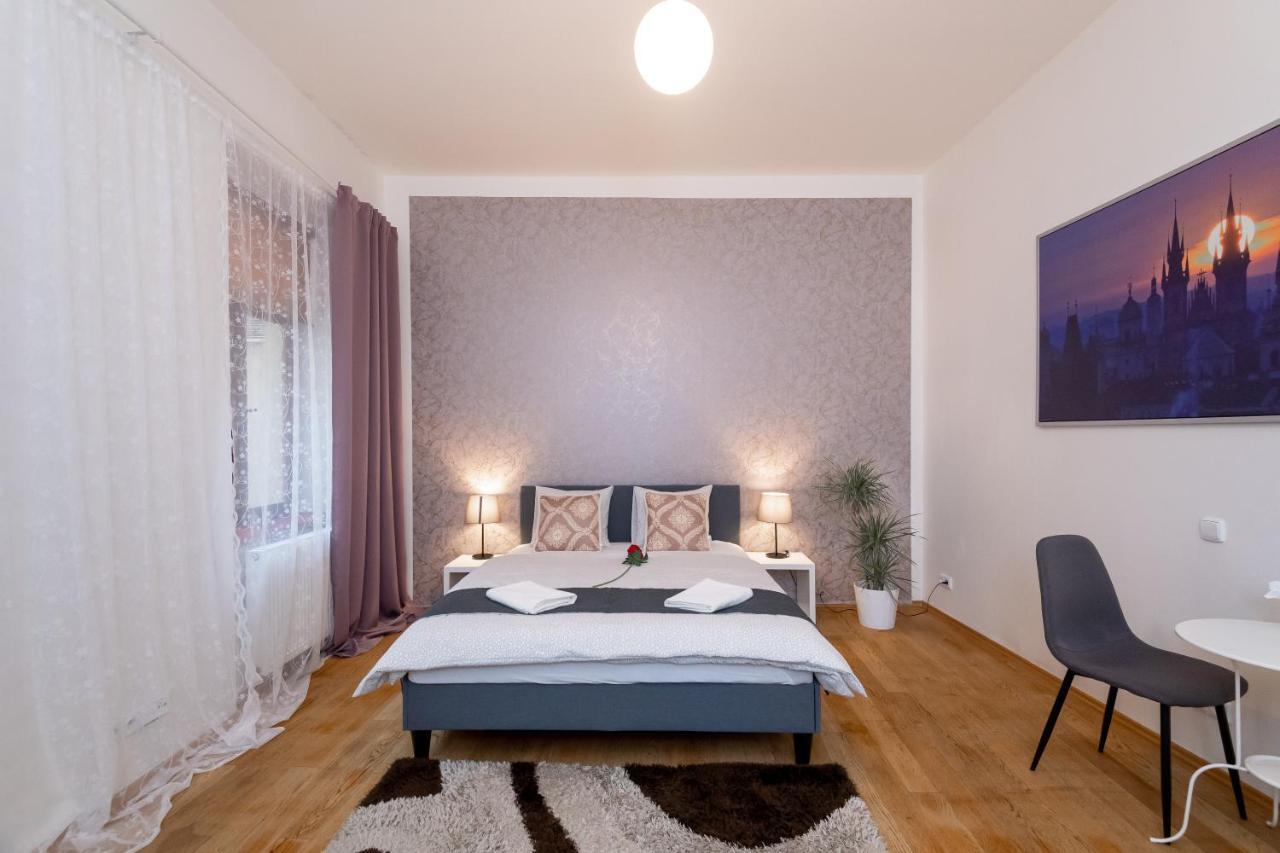 Luxury Apartment In The Center Of Prag Exterior foto